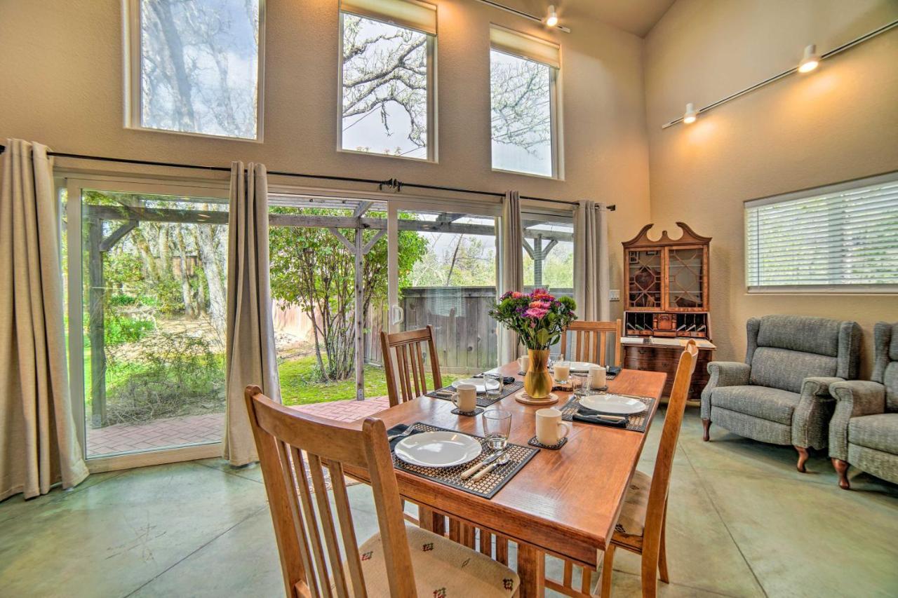 Hilltop Loft Ukiah Vacation Rental! Extérieur photo