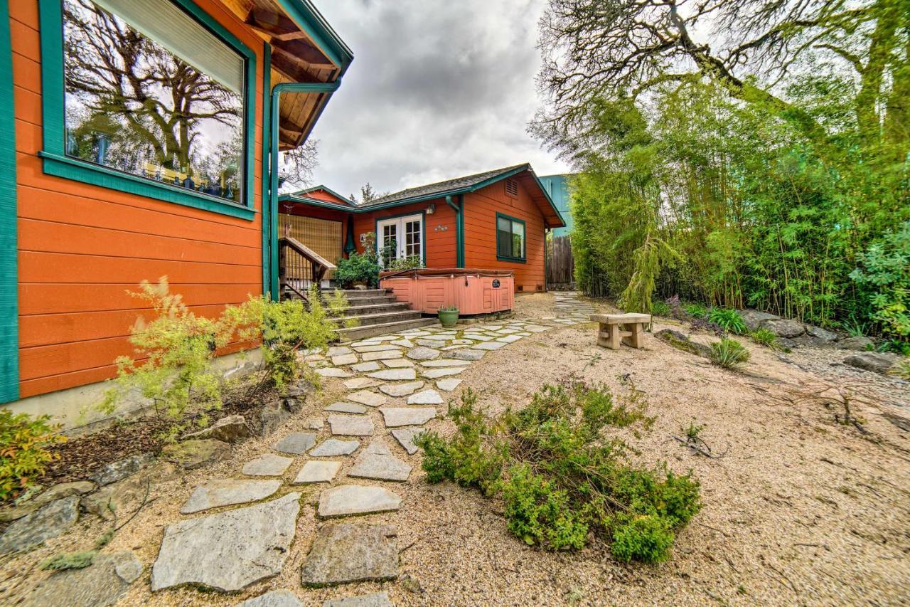 Hilltop Loft Ukiah Vacation Rental! Extérieur photo