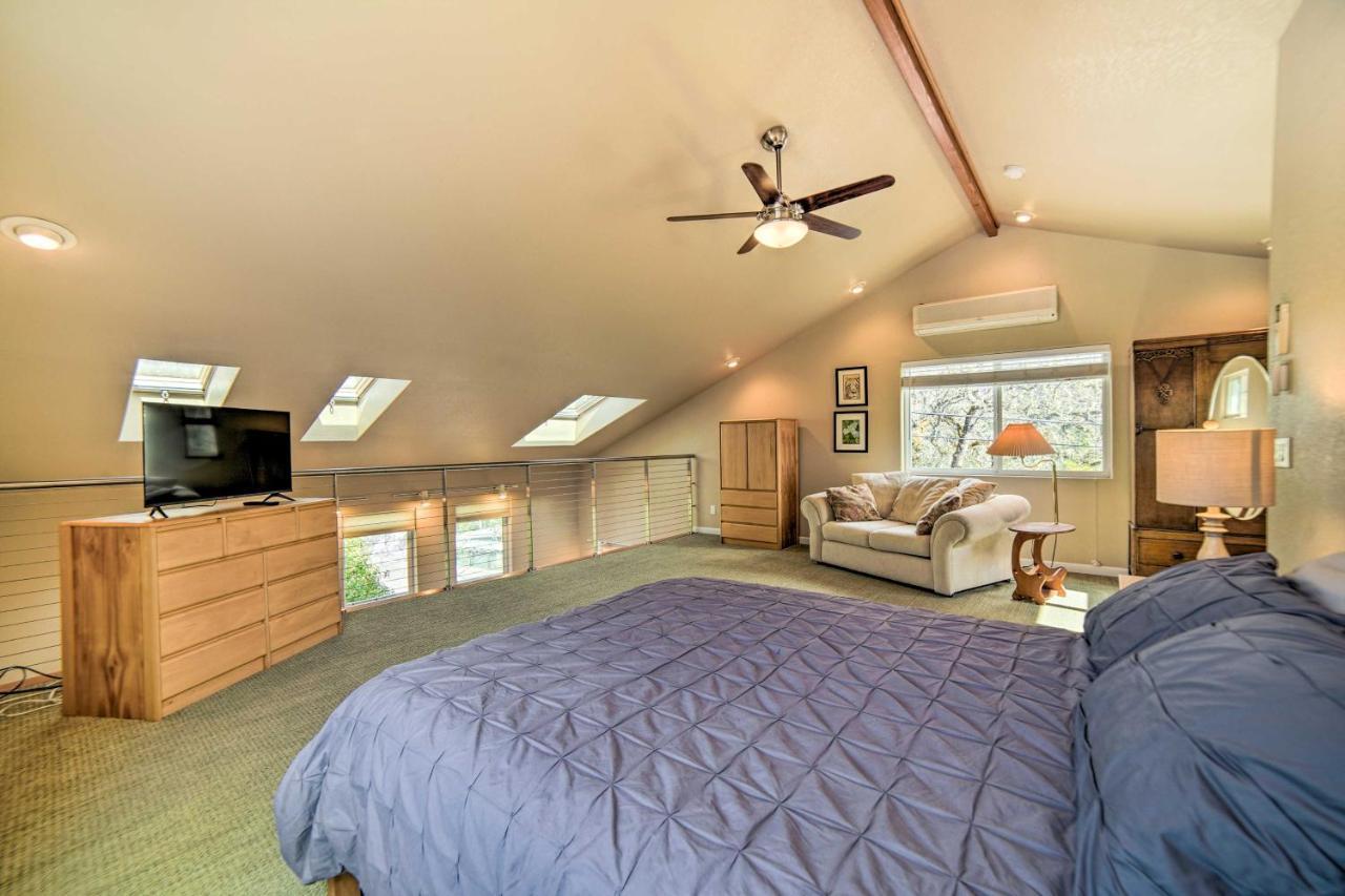 Hilltop Loft Ukiah Vacation Rental! Extérieur photo