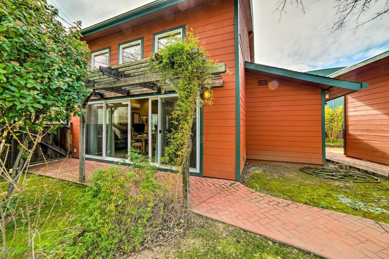 Hilltop Loft Ukiah Vacation Rental! Extérieur photo